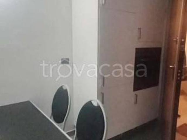 Trilocale in affitto a Milano via Luigi Ornato, Niguarda