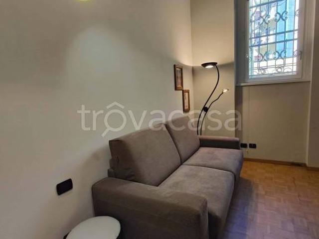 Trilocale in affitto a Milano via Luigi Settembrini, Buenos Aires