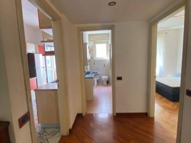 Trilocale in affitto a Milano via Montecatini, 14, Solari
