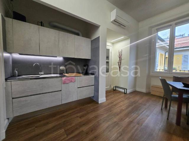 Trilocale in affitto a Milano via Pietro Custodi, 18, Corso San Gottardo