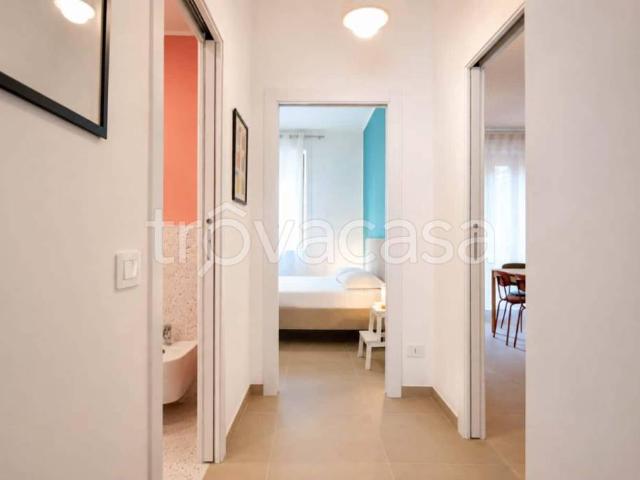 Trilocale in affitto a Milano via Vespri Siciliani, Giambellino