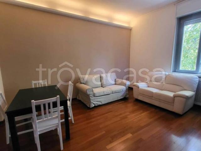 Trilocale in affitto a Milano viale Lazio, Porta Romana Medaglie d'Oro