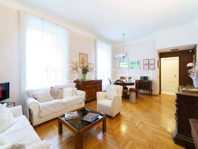 Trilocale in affitto a Milano viale Romagna, Città Studi