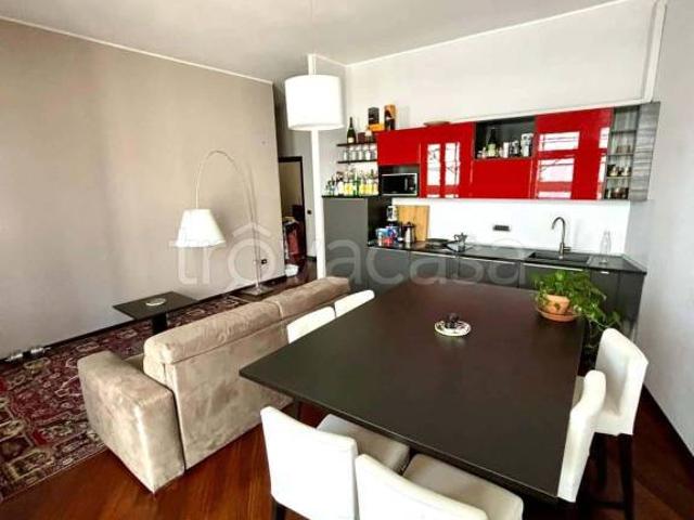 Trilocale in affitto a Milano corso Garibaldi, Moscova