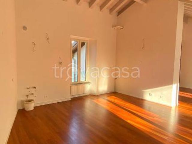 Trilocale in affitto a Milano piazzale Medaglie d'Oro, Porta Romana Medaglie d'Oro