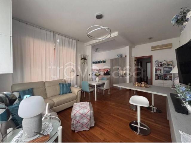 Trilocale in affitto a Monza via della Blandoria, 10, Via Lecco Via Bergamo
