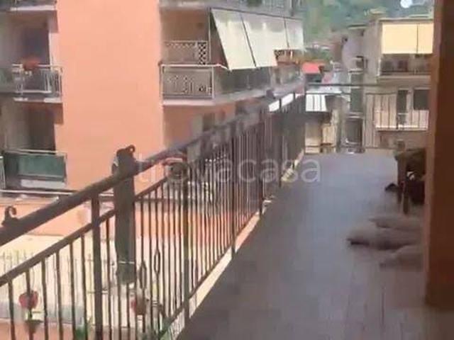 Trilocale in affitto a Napoli via Arno, 36, Soccavo
