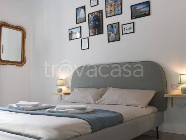 Trilocale in affitto a Napoli via Pignasecca, 66, Monte Santo