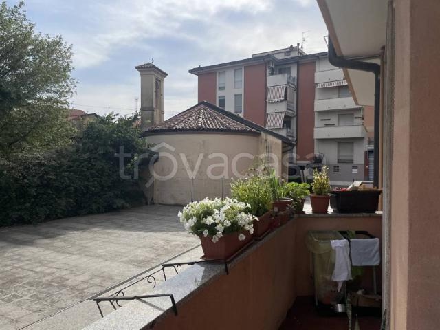 Trilocale in affitto a Bernareggio