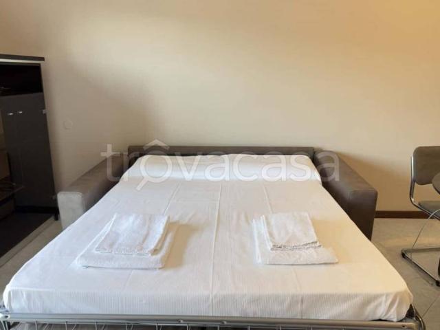 Trilocale in affitto a Bergamo via Alessandro Noli, Borgo Palazzo