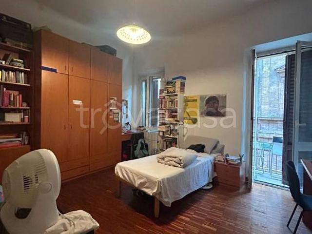 Trilocale in affitto a Bologna via Mascarella, Irnerio