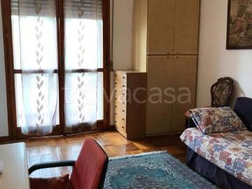 Trilocale in affitto a Bologna via degli Orti, Savena