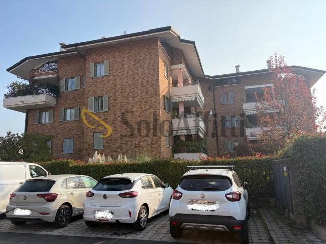 Trilocale in affitto a Cesano Maderno via Colombo, 7