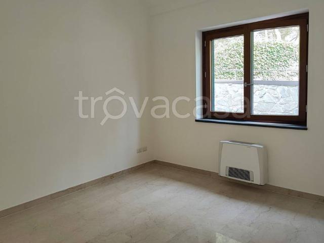 Trilocale in affitto a Cogorno