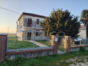 Trilocale in affitto a Crespino, case in affitto Crespino