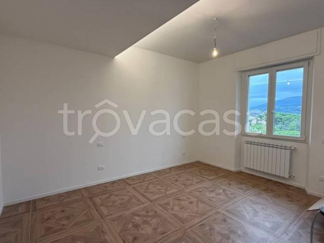 Trilocale in affitto a Firenze via Michele Mercati, 16, Leopoldo Vittorio Emanuele Statuto
