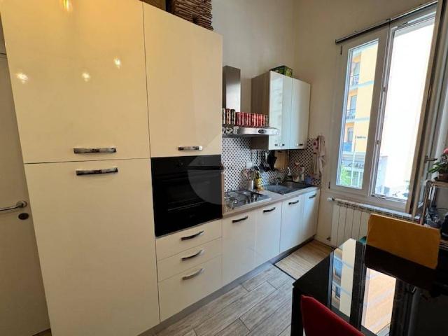 Trilocale in affitto a Firenze via Baracca, Peretola