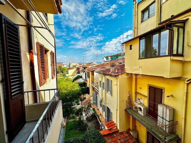 Trilocale in affitto a Firenze viale Raffaello Sanzio, Ponte alla Vittoria