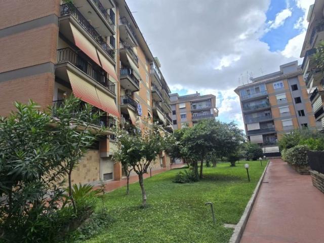 Trilocale in affitto a Guidonia Montecelio via giuseppe giusti 29, Setteville