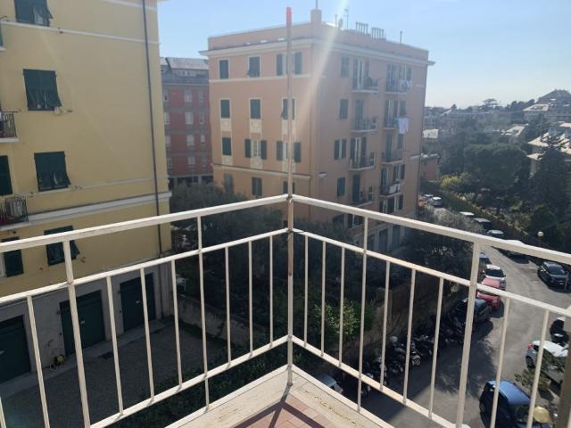 Trilocale in affitto a Genova via Montallegro, 32a, Albaro