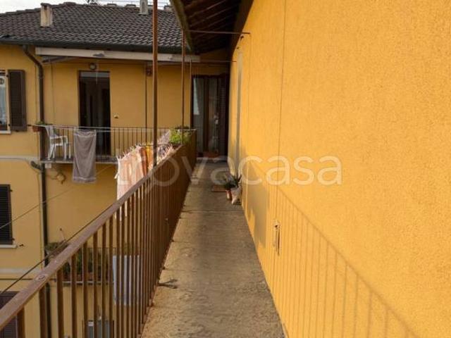 Trilocale in affitto a Lentate sul Seveso vicolo Fiume, 33