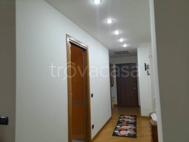 Trilocale in affitto a Lodi corso Ettore Archinti, Centro città