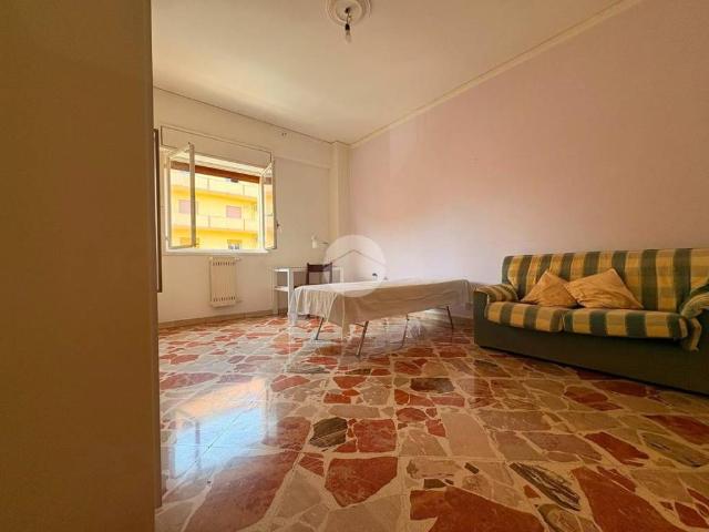 Trilocale in affitto a Palermo via Cappuccini, 259, Zisa