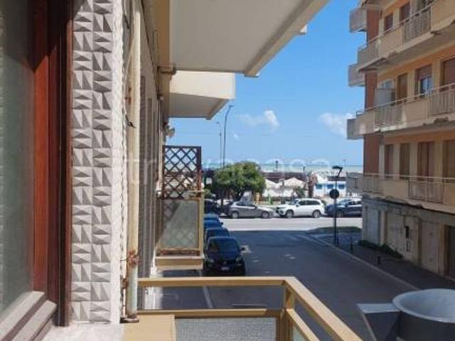 Trilocale in affitto a Pescara via Galileo Galilei, 69, Piazza Salotto Corso Umberto