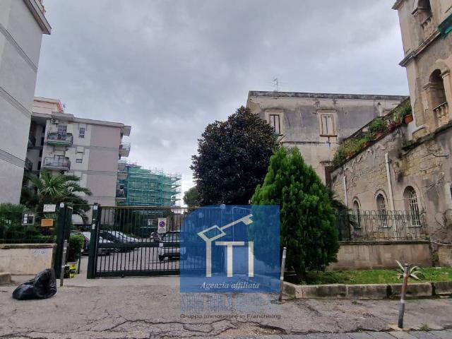 TRILOCALE in affitto a Portici
