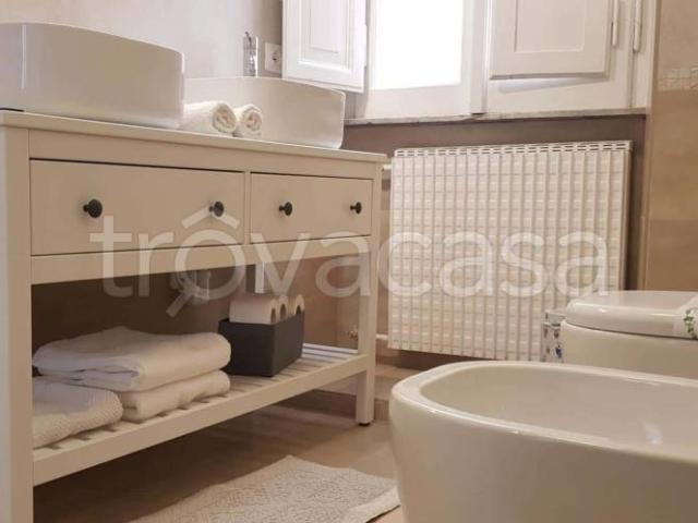 Trilocale in affitto a Roma piazza Casalmaggiore, Re di Roma