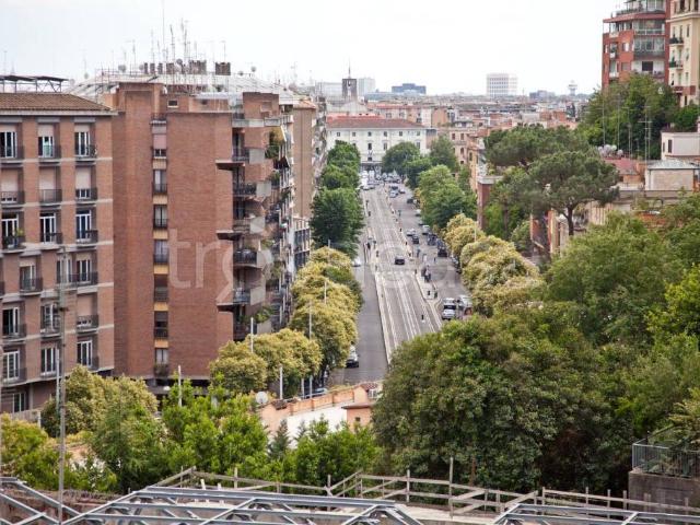 Trilocale in affitto a Roma via Carlo Rusconi, Monteverde Vecchio