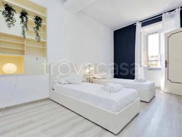 Trilocale in affitto a Roma via della Mercede, Spagna
