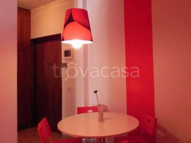 Trilocale in affitto a Roma via di Villa Aquari, Appio latino
