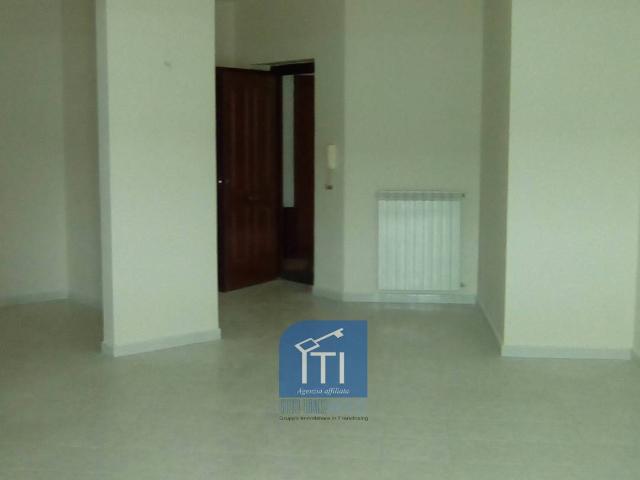 TRILOCALE in affitto a Sant'Antimo