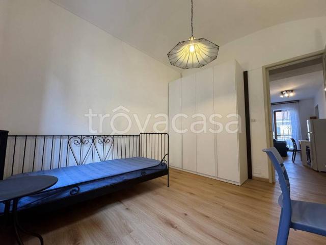 Trilocale in affitto a Torino via Domodossola, 64, Parella
