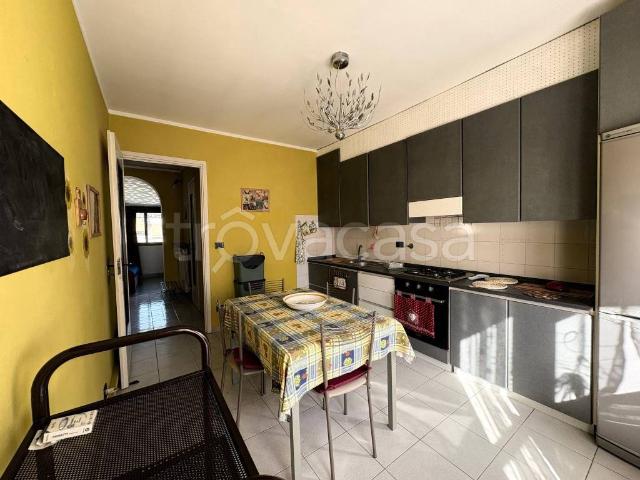 Trilocale in affitto a Torino via Trinità, 12, San Paolo