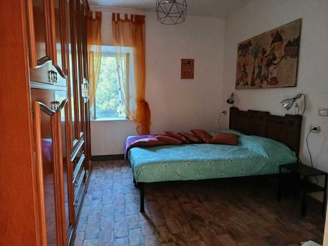 Trilocale in affitto a Varano de' Melegari, case in affitto Varano de' Melegari