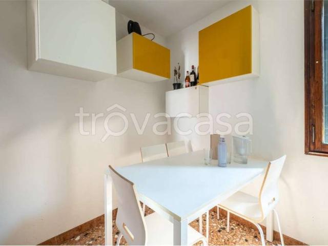 Trilocale in affitto a Venezia calle mazor, Guglie San Leonardo