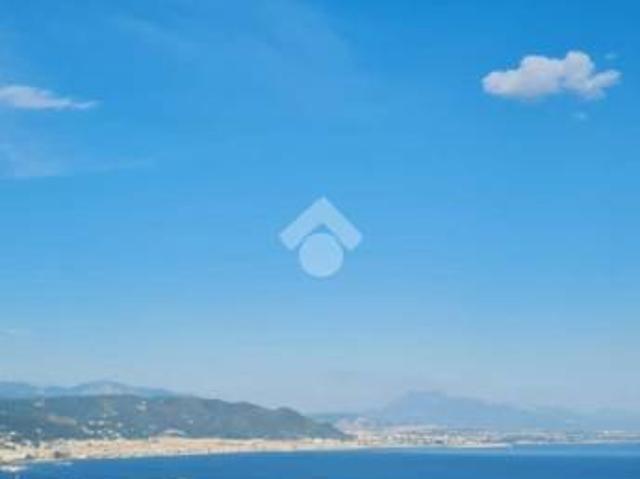 Trilocale in affitto a Vietri sul Mare via I Turino, 15, Raito