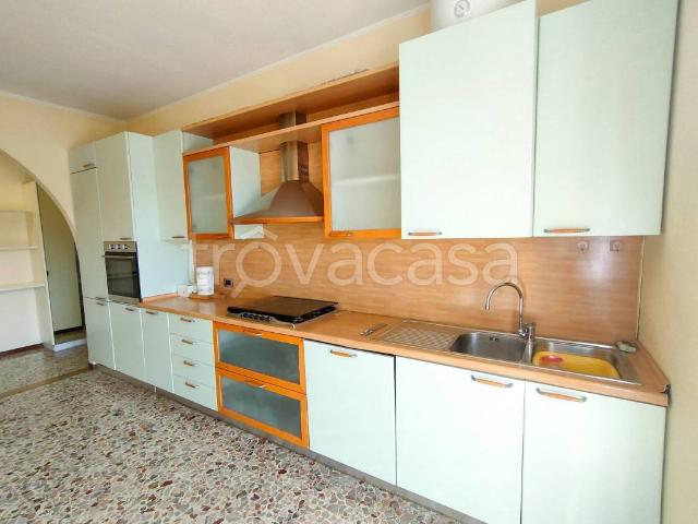 Trilocale in affitto a Villa Guardia via Varesina, 18