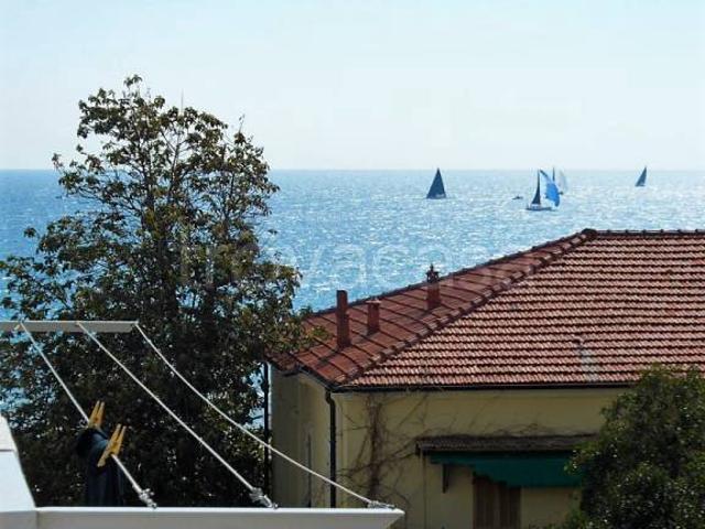 Trilocale in affitto ad Alassio via Privata Marconi, 43