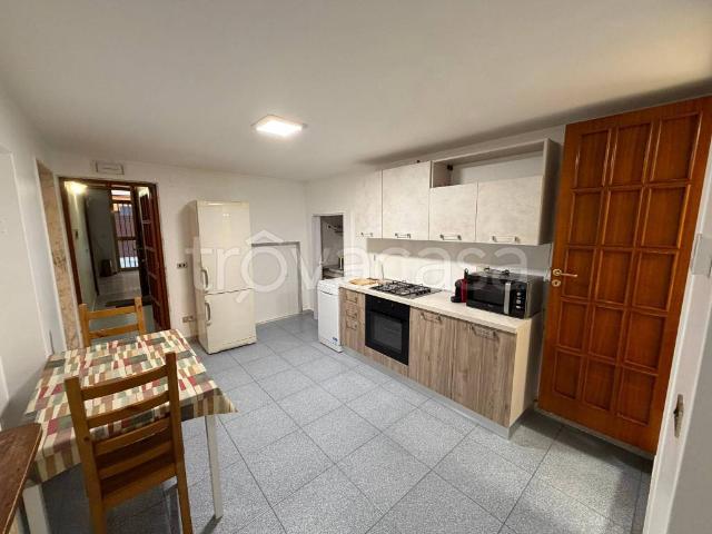 Trilocale in affitto ad Andria, Centro