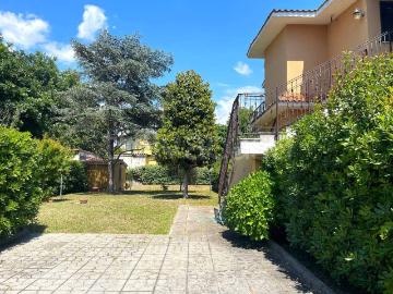 Trilocale in affitto ad Ardea via delle Viole, 62, Lido dei Pini di Ardea Lupetta