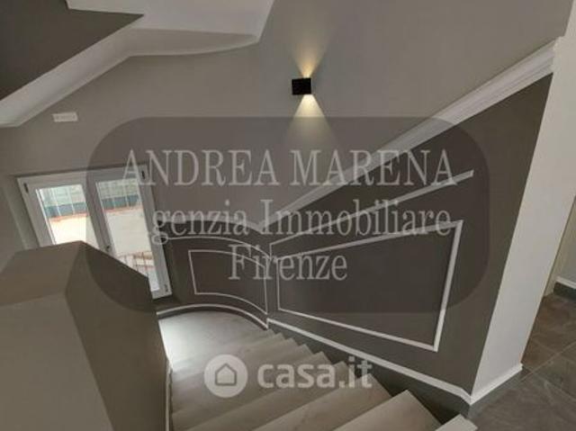 Trilocale in Affitto in Via Camillo Cavour a Firenze