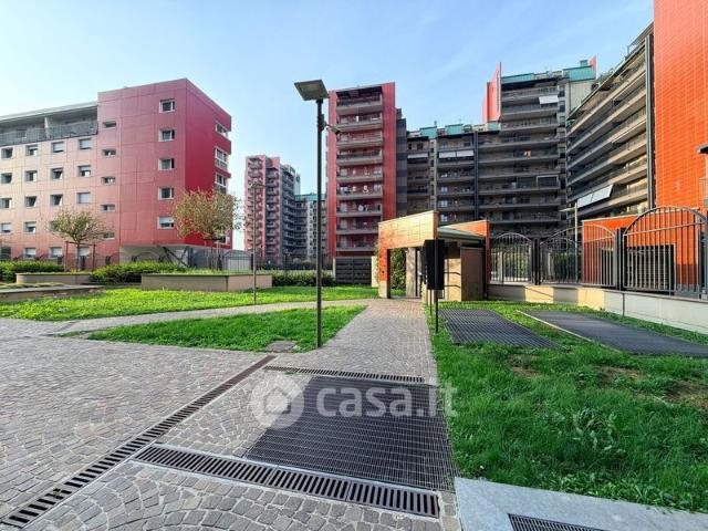 Trilocale in Affitto in Via Enrico Cosenz 54 a Milano