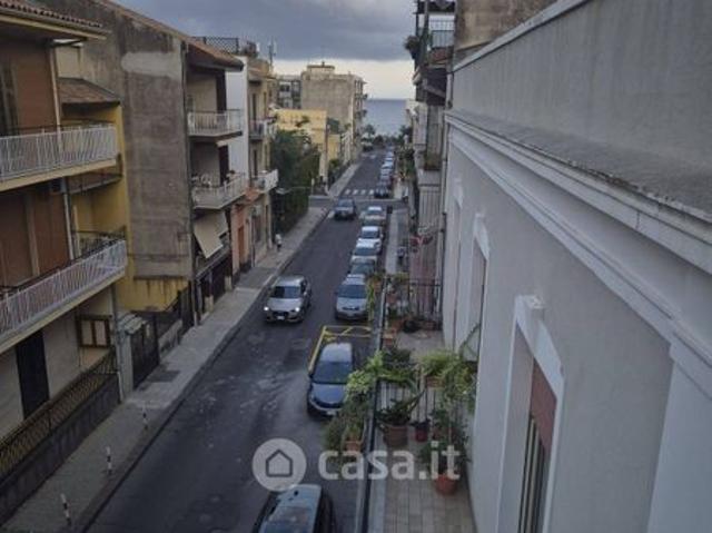 Trilocale in Affitto in Via Nazario Sauro 26 a Aci Castello
