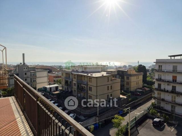 Trilocale in Affitto in Via Pietro De Logu 25 a Catania