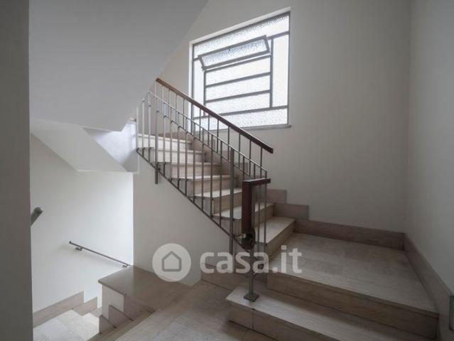 Trilocale in Affitto in Via Vipacco 16 a Torino