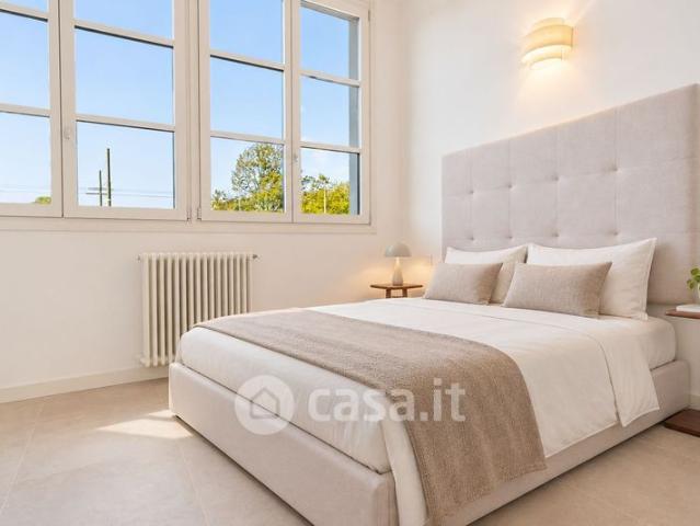 Trilocale in Affitto in Viale Cassala a Milano