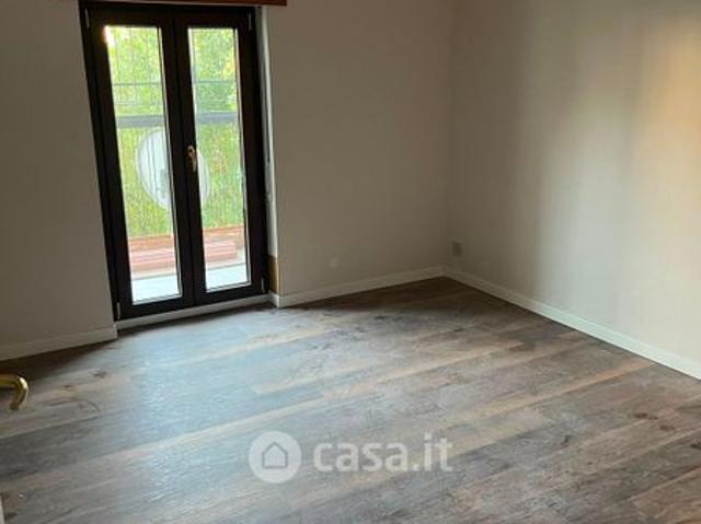 Trilocale in Affitto in Viale Federico Caprilli 7 a Milano